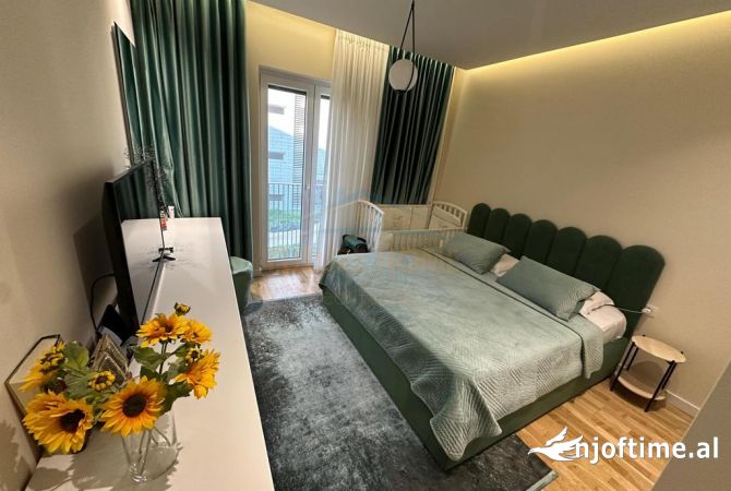 Shtepi ne shitje Apartament ne Tirane, 2+1, Mobilimi E mobiluar, Pagesa 249,001  Euro.