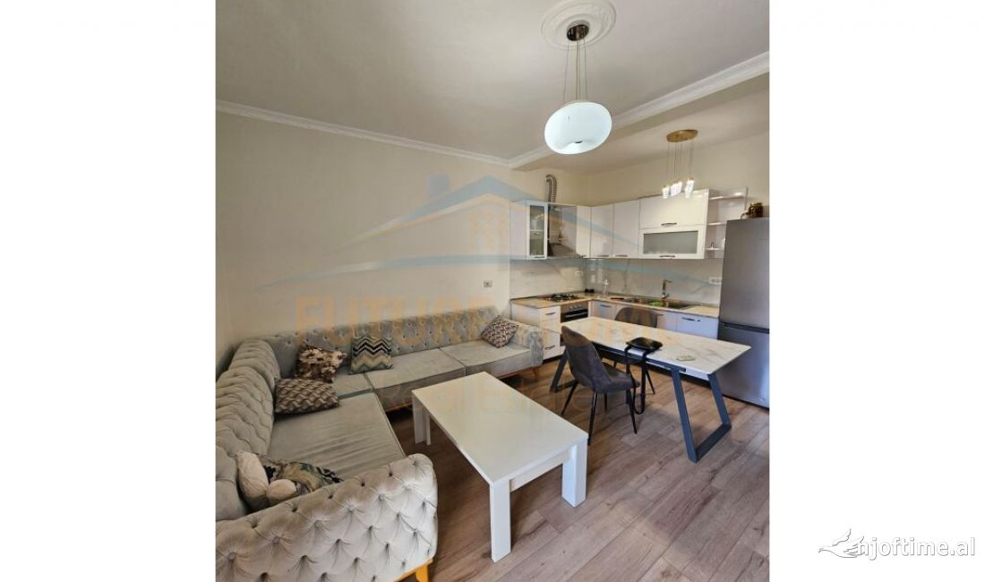 Shtepi me qera Apartament ne Tirane, 2+1, Mobilimi E mobiluar, Pagesa 601  Euro.