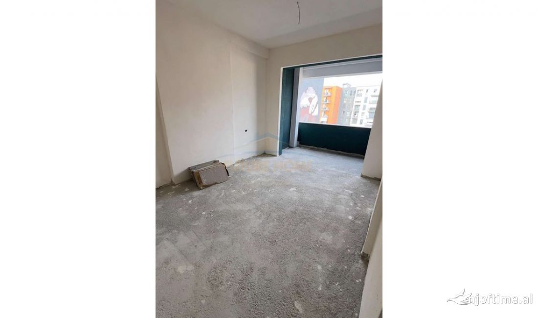 Shtepi ne shitje Apartament ne Tirane, 2+1, Mobilimi Bosh, pa mobiluar, Pagesa 155,008  Euro.