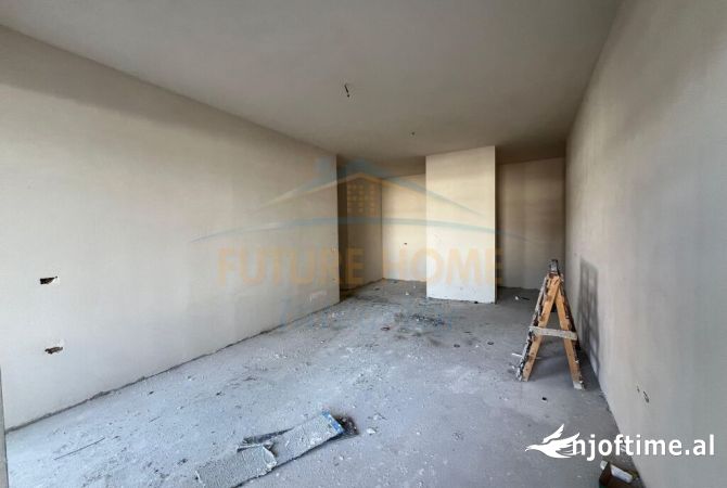 Shtepi ne shitje Apartament ne Tirane, 2+1, Mobilimi Bosh, pa mobiluar, Pagesa 152,008  Euro.