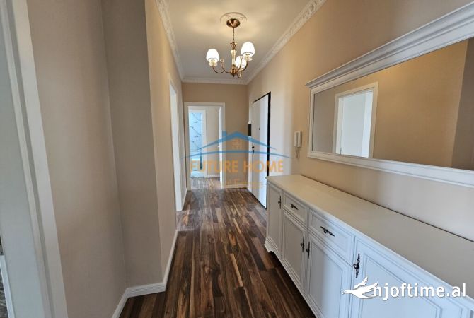 Shtepi ne shitje Apartament ne Tirane, 2+1, Mobilimi E mobiluar, Pagesa 250,008  Euro.