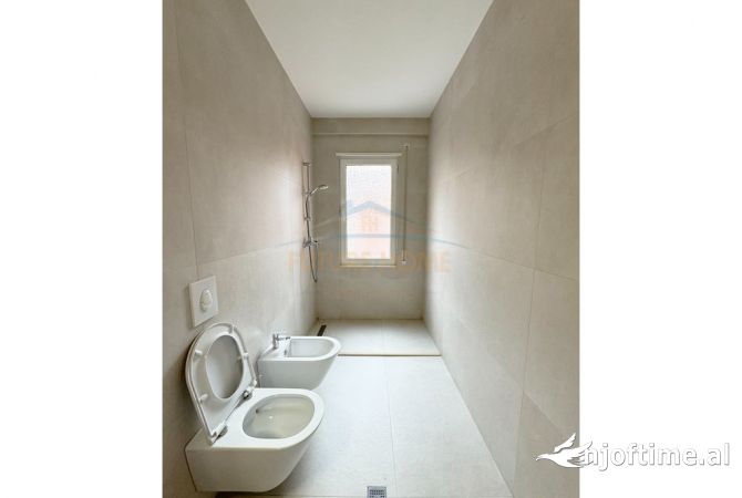 Shtepi ne shitje Apartament ne Tirane, 1+1, Mobilimi E mobiluar, Pagesa 145,008  Euro.