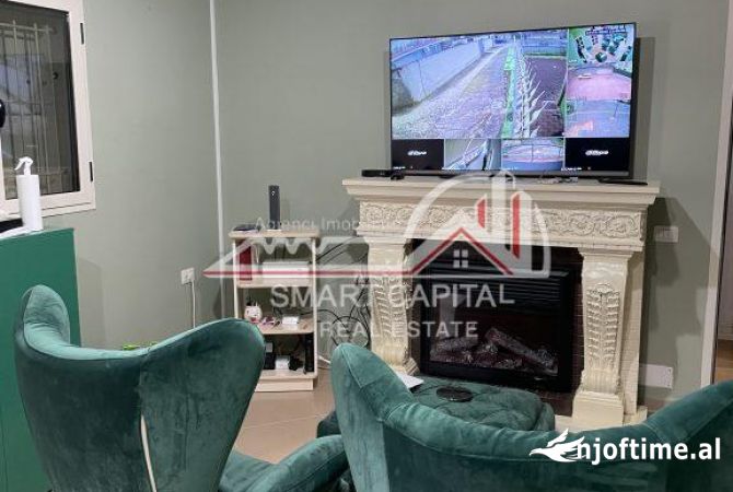 Shtepi ne shitje Shtepi Private ne Vlore, 2+1, Mobilimi E mobiluar, Pagesa 300,000  Euro.