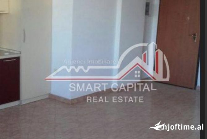 Shtepi me qera Apartament ne Vlore, 2+1, Mobilimi Pjeserisht e mobiluar, Pagesa 250  Euro.