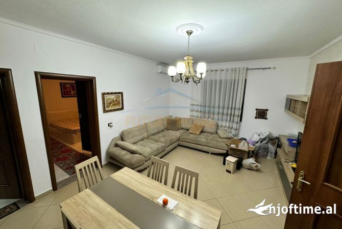 Shtepi me qera 2+1 ne Tirane - 500 Euro