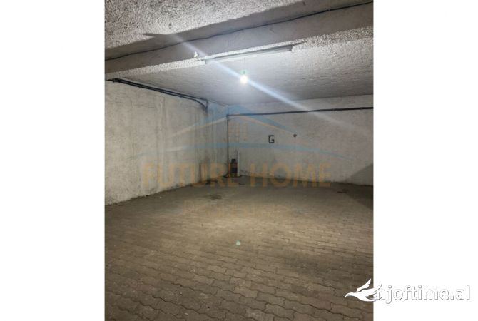 Shtepi me qera Apartament ne Tirane, 2+1, Mobilimi E mobiluar, Pagesa 800  Euro.