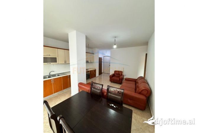Shtepi me qera 2+1 ne Tirane - 500 Euro