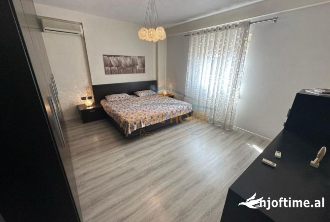 Shtepi ne shitje Apartament ne Tirane, 2+1, Mobilimi E mobiluar, Pagesa 205,000  Euro.