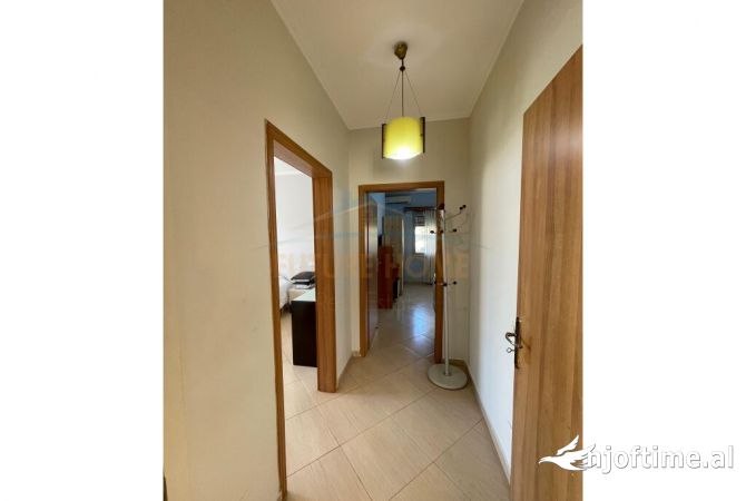 Shtepi me qera 2+1 ne Tirane - 450 Euro