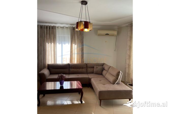 Shtepi me qera Apartament ne Tirane, 2+1, Mobilimi E mobiluar, Pagesa 450  Euro.