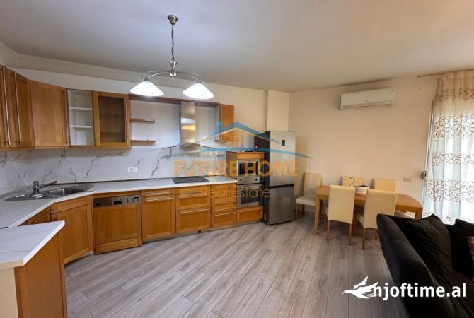 Shtepi ne shitje Apartament ne Tirane, 1+1, Mobilimi E mobiluar, Pagesa 180,000  Euro.