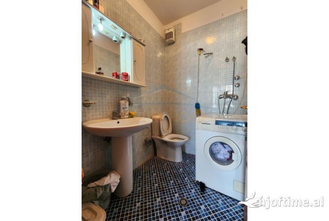 Shtepi me qera 2+1 ne Tirane - 1,000 Euro