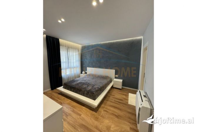 Shtepi ne shitje Apartament ne Tirane, 2+1, Mobilimi E mobiluar, Pagesa 219,000  Euro.