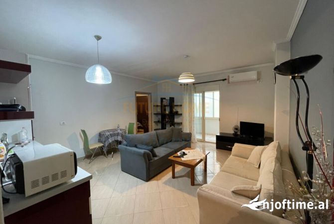 Shtepi me qera Apartament ne Tirane, 1+1, Mobilimi E mobiluar, Pagesa 450  Euro.