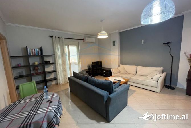 Shtepi me qera Apartament ne Tirane, 1+1, Mobilimi E mobiluar, Pagesa 450  Euro.