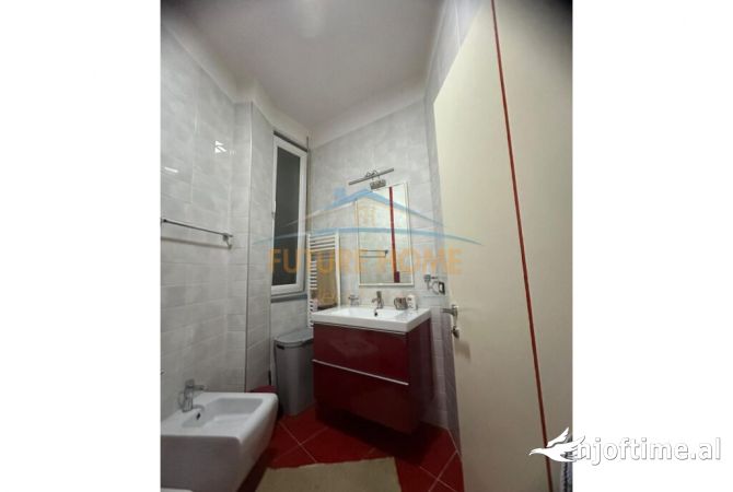 Shtepi me qera Apartament ne Tirane, 2+1, Mobilimi E mobiluar, Pagesa 800  Euro.