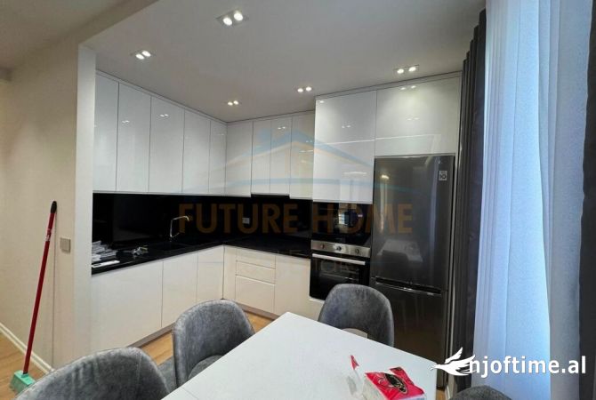 Shtepi me qera Apartament ne Tirane, 2+1, Mobilimi E mobiluar, Pagesa 1,200  Euro.