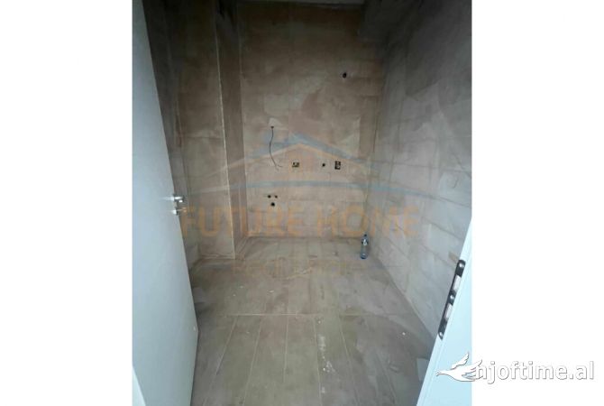 Shtepi me qera 3+1 ne Tirane - 800 Euro