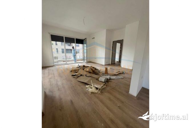 Shtepi me qera 3+1 ne Tirane - 800 Euro