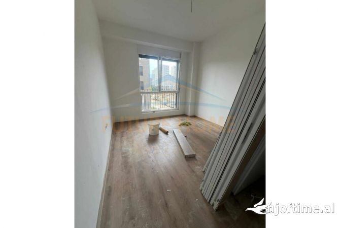 Shtepi me qera 3+1 ne Tirane - 800 Euro