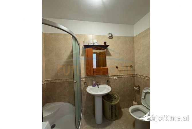 Shtepi me qera 2+1 ne Tirane - 750 Euro