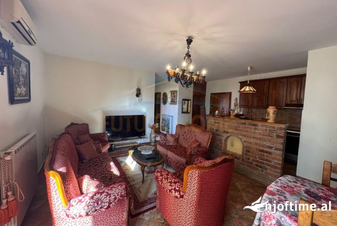 Shtepi me qera Apartament ne Tirane, 2+1, Mobilimi E mobiluar, Pagesa 750  Euro.