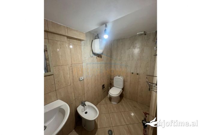 Ambient biznesi ne shitje 3+1 ne Tirane - 120,000 Euro