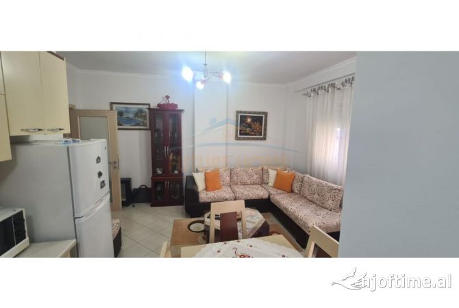Shtepi ne shitje Apartament ne Tirane, 2+1, Mobilimi E mobiluar, Pagesa 151,000  Euro.