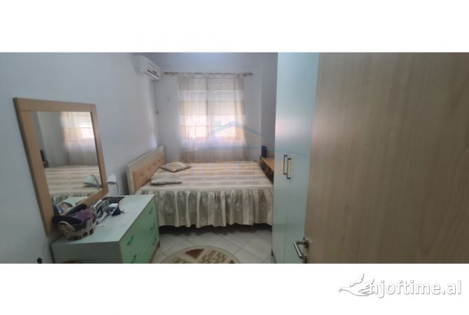 Shtepi ne shitje Apartament ne Tirane, 2+1, Mobilimi E mobiluar, Pagesa 151,000  Euro.