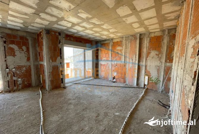 Shtepi ne shitje Apartament ne Tirane, 2+1, Mobilimi Bosh, pa mobiluar, Pagesa 225,000  Euro.