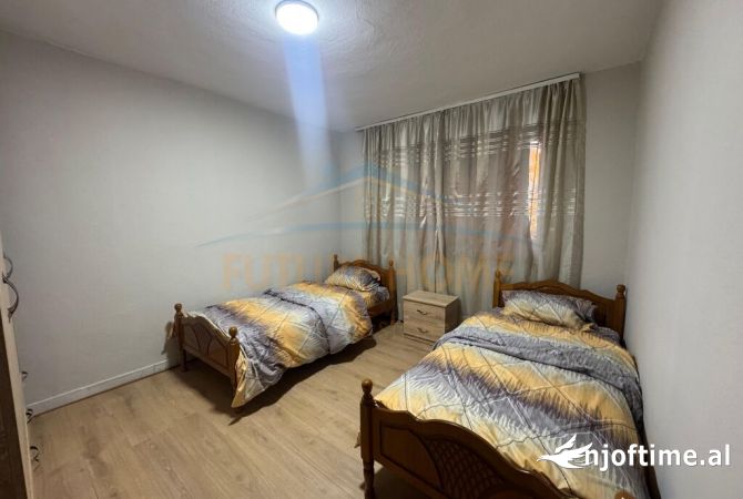 Shtepi me qera Apartament ne Tirane, 3+1, Mobilimi E mobiluar, Pagesa 700  Euro.
