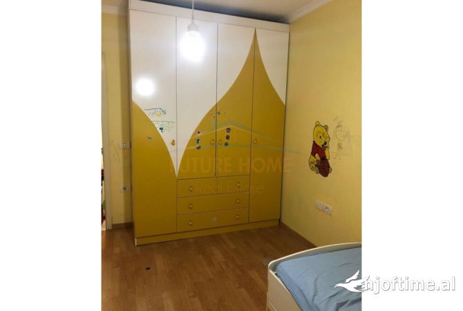 Shtepi me qera Apartament ne Tirane, 3+1, Mobilimi E mobiluar, Pagesa 600  Euro.