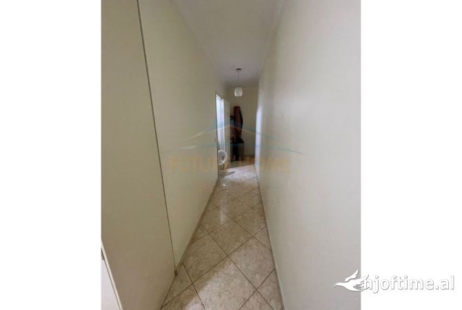 Shtepi me qera Apartament ne Tirane, 3+1, Mobilimi E mobiluar, Pagesa 600  Euro.