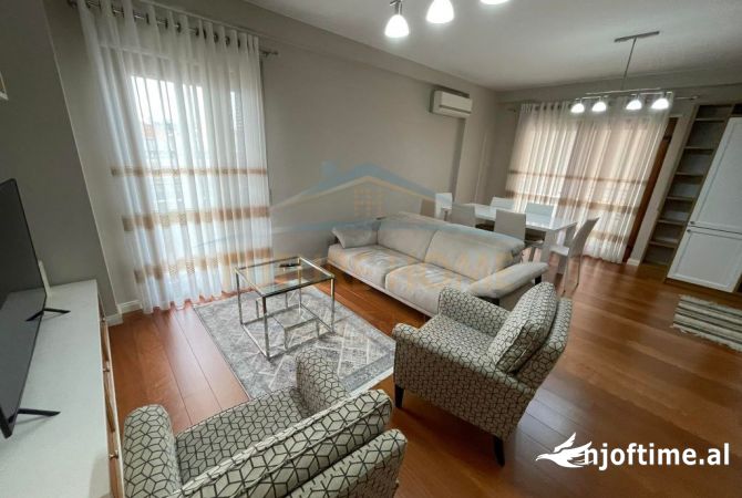 Shtepi me qera Apartament ne Tirane, 3+1, Mobilimi E mobiluar, Pagesa 1,100  Euro.