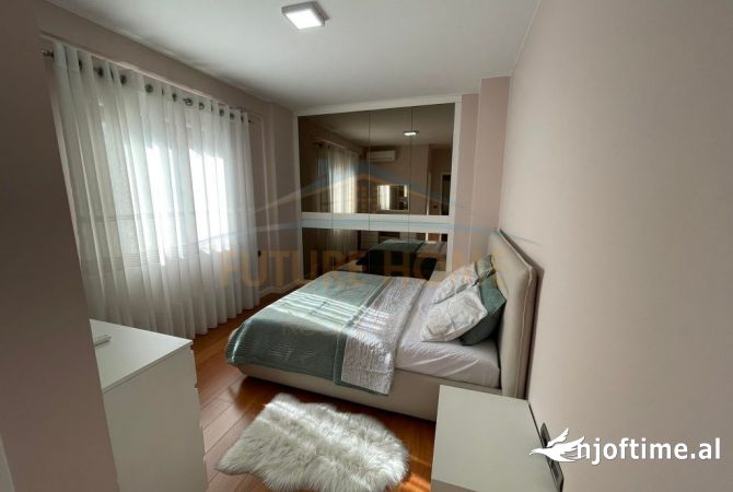 Shtepi me qera Apartament ne Tirane, 3+1, Mobilimi E mobiluar, Pagesa 1,100  Euro.