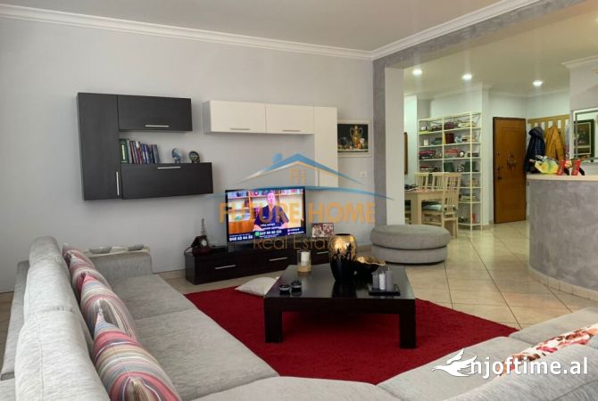 Shtepi me qera 2+1 ne Tirane - 800 Euro