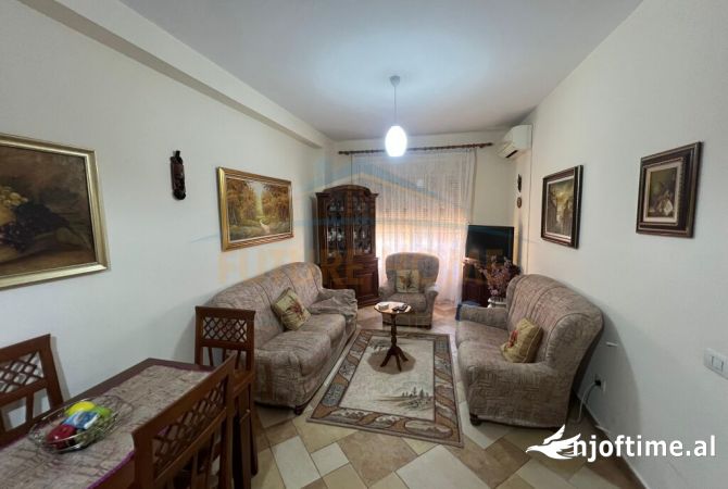 Shtepi me qera Apartament ne Tirane, 2+1, Mobilimi E mobiluar, Pagesa 600  Euro.