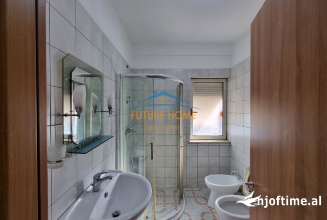 Shtepi me qera Apartament ne Tirane, 2+1, Mobilimi E mobiluar, Pagesa 520  Euro.