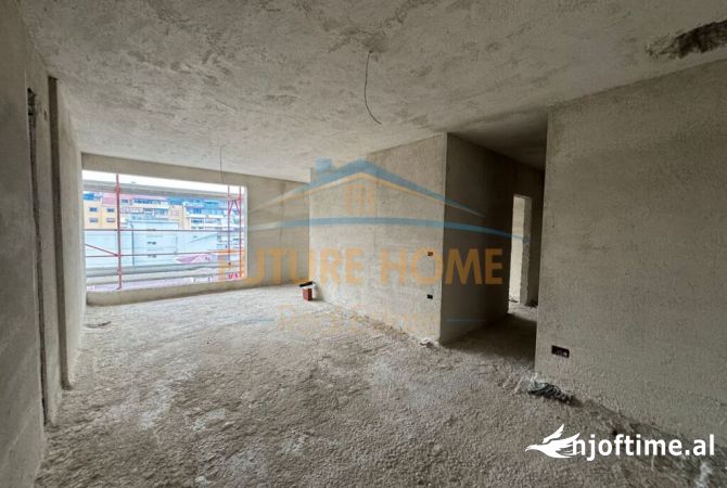 Shtepi ne shitje Apartament ne Tirane, 2+1, Mobilimi Bosh, pa mobiluar, Pagesa 260,000  Euro.
