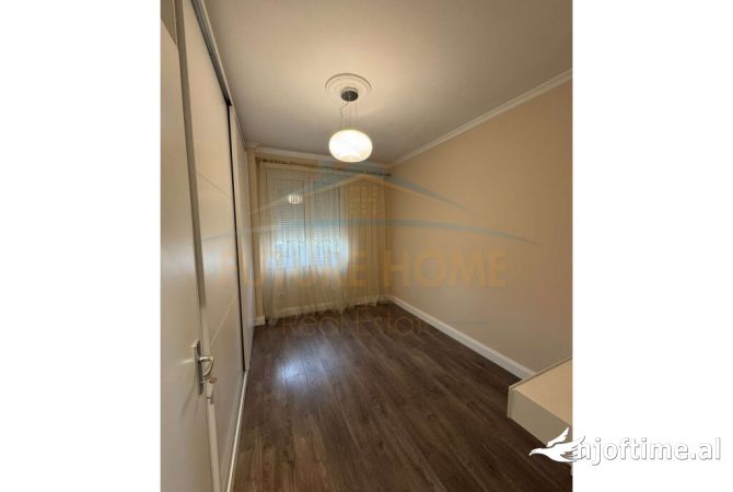 Shtepi me qera Apartament ne Tirane, 2+1, Mobilimi E mobiluar, Pagesa 1,200  Euro.