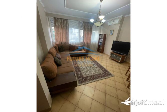 Shtepi me qera Apartament ne Tirane, 1+1, Mobilimi E mobiluar, Pagesa 600  Euro.