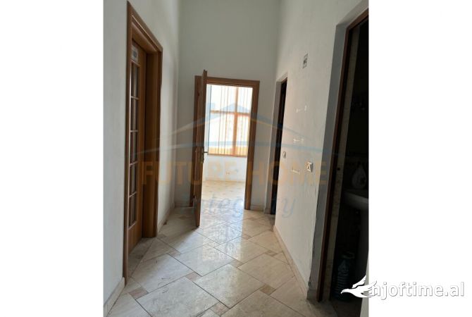 Qera Ambient Biznesi Rruga Vllazen Huta Tirane