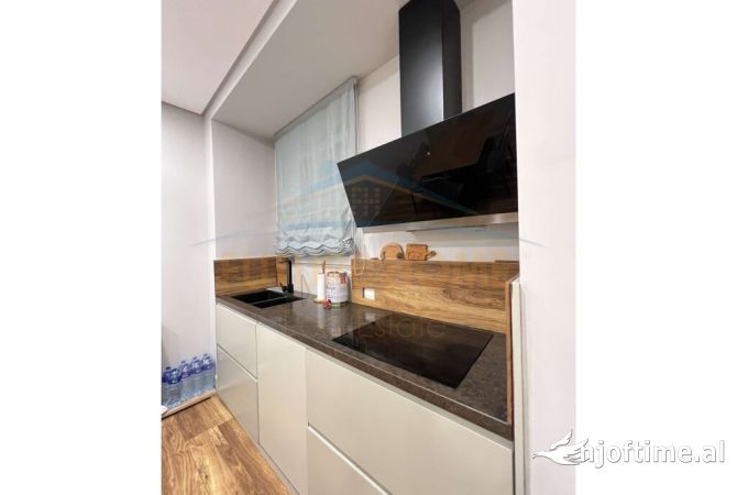 Shtepi me qera Apartament ne Tirane, 2+1, Mobilimi E mobiluar, Pagesa 1,200  Euro.