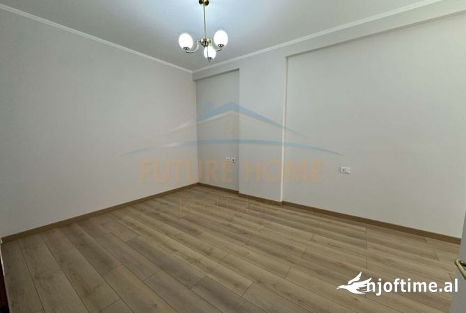 Shtepi ne shitje Apartament ne Tirane, 2+1, Mobilimi Bosh, pa mobiluar, Pagesa 138,000  Euro.