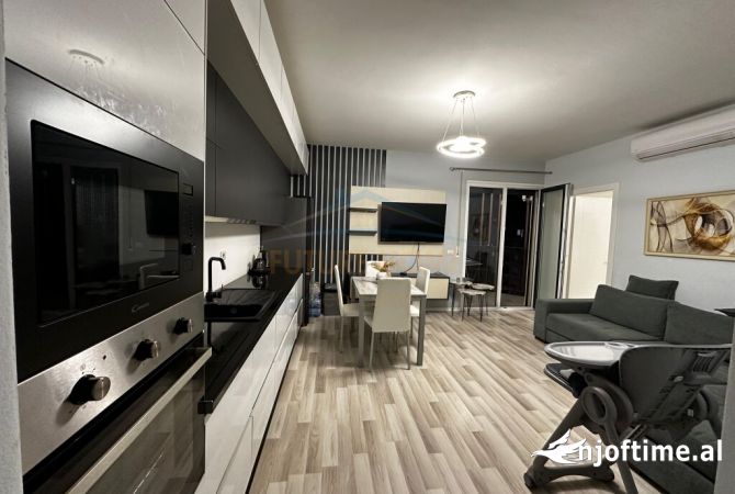 Shtepi ne shitje Apartament ne Tirane, 1+1, Mobilimi E mobiluar, Pagesa 103,000  Euro.