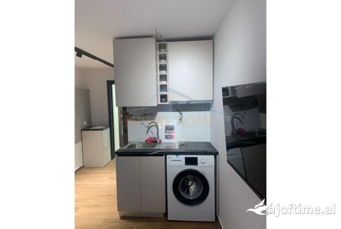 Shtepi ne shitje Apartament ne Tirane, Garsoniere, Mobilimi E mobiluar, Pagesa 345,000  Euro.