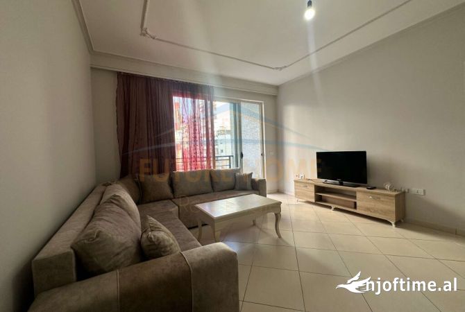 Appartamento in affitto a Tirana 2+1, Arredato