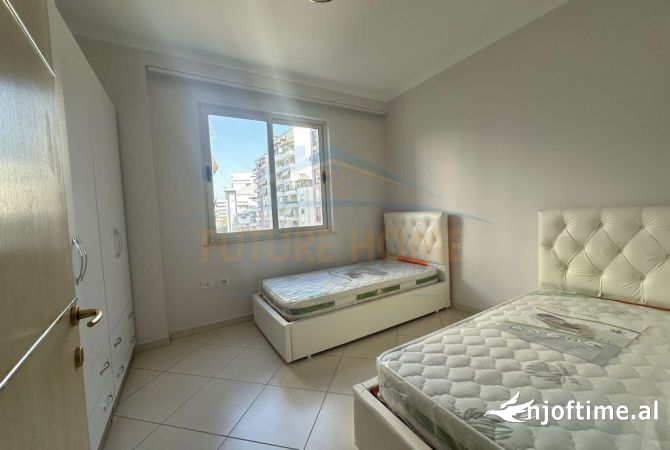 Appartamento in affitto a Tirana 2+1, Arredato