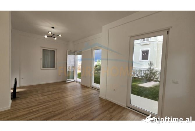 Shtepi me qera Vila Luksoze ne Tirane, 4+1, Mobilimi Pjeserisht e mobiluar, Pagesa 2,500  Euro.