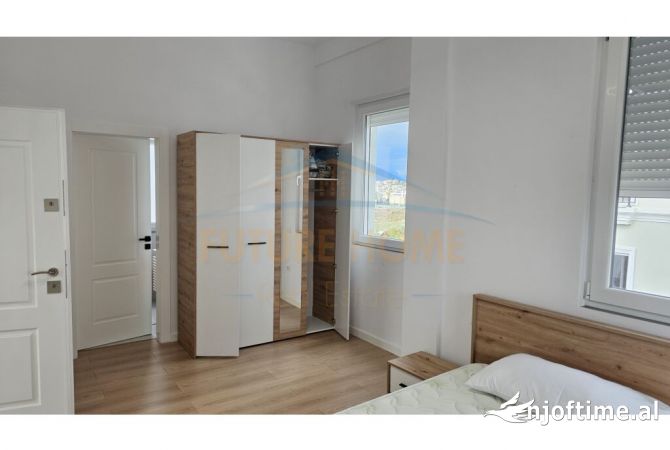 Shtepi me qera Vila Luksoze ne Tirane, 4+1, Mobilimi Pjeserisht e mobiluar, Pagesa 2,500  Euro.